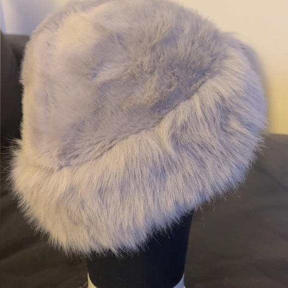 Gray Faux Fur Winter Hat – Soft & Warm Russian Style - Picture 5 of 9